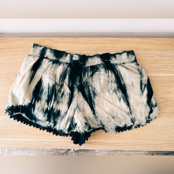 Tie dye flowy shorts - Picture 3 of 4